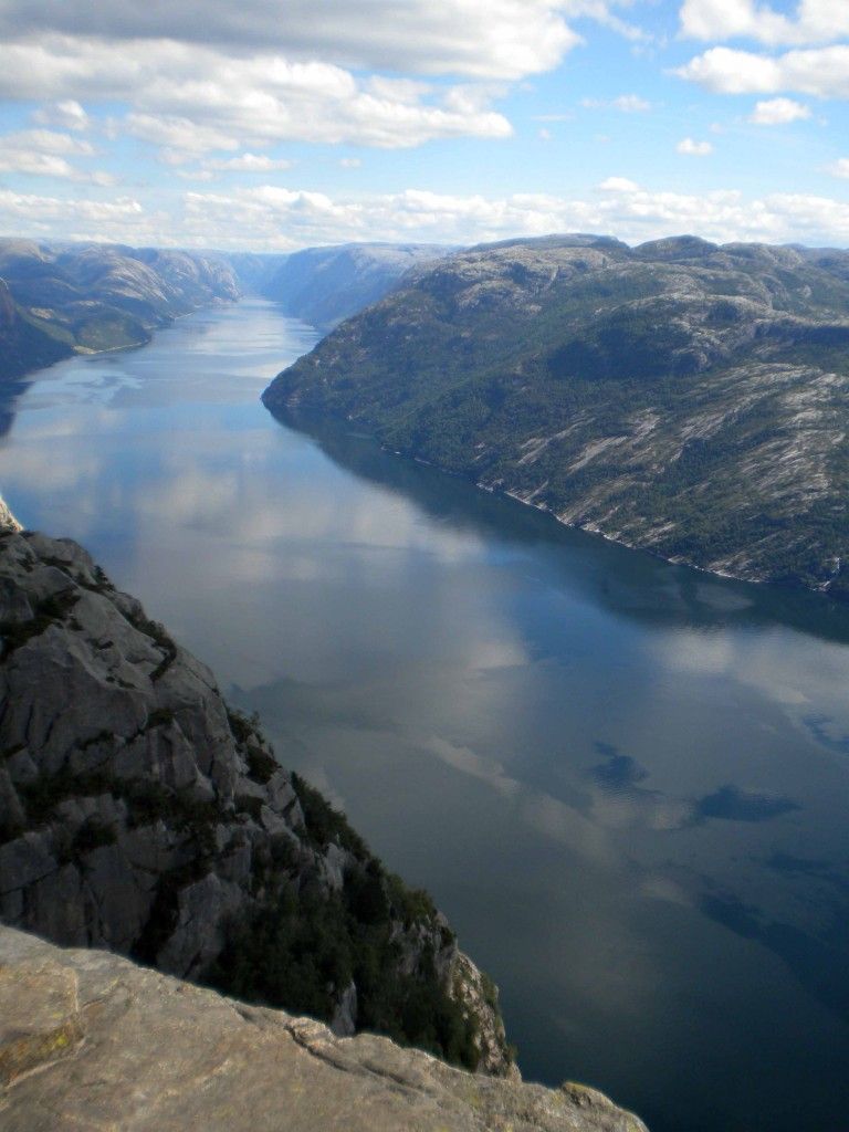 El Lysefjord desde el Preikestolen