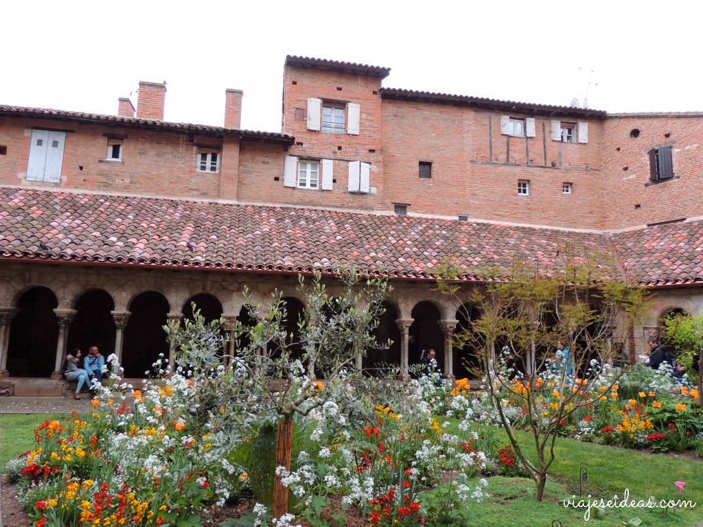Claustro de Saint-Salvi, en Albí