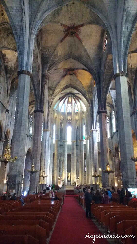 Qué ver en el Born, Santa María del Mar