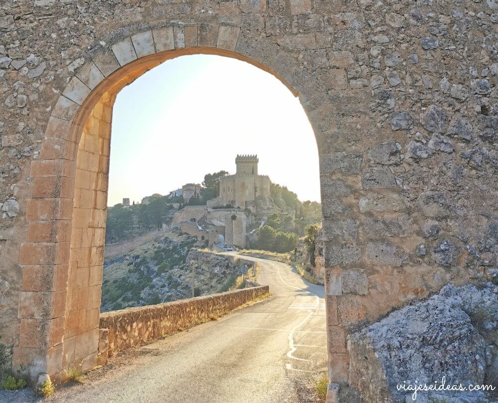 Visitar Alarcón, Puerta del Campo