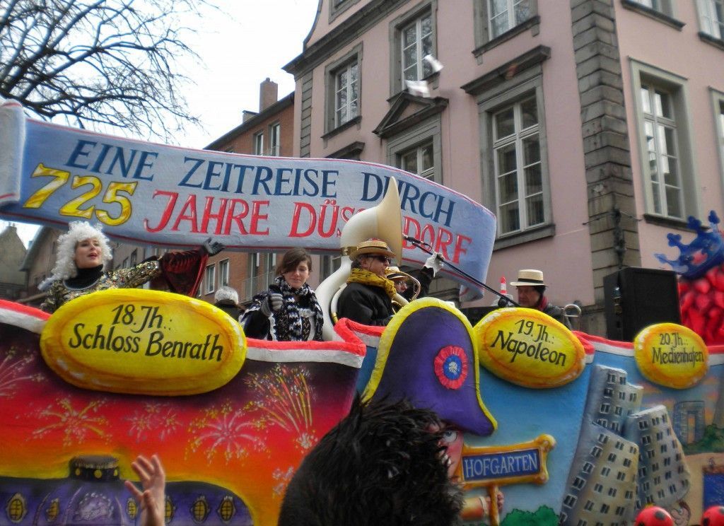 Carroza de los 725 años de Düsseldorf, Carnaval Düsseldorf Carroza de los 725 años de Düsseldorf, Carnaval Düsseldorf