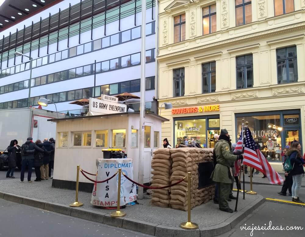 Checkpoint Charlie, que ver en Berlín