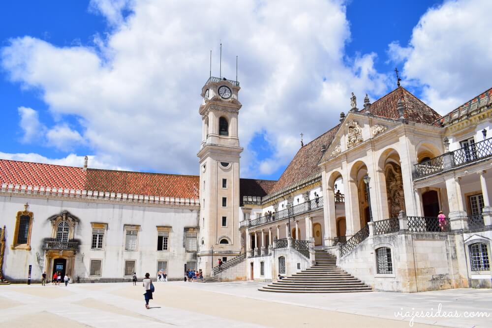 Visitar Coimbra, edificio de la Universidad