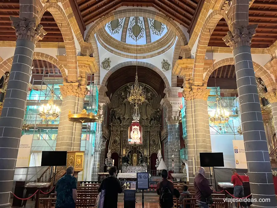 Interior de la iglesia