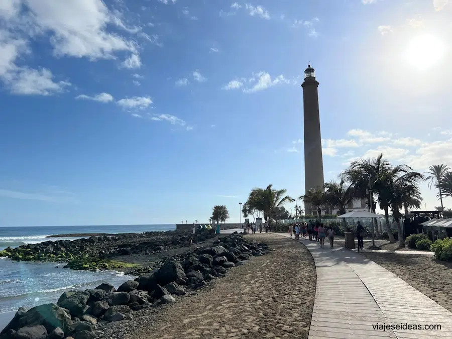 Paseo hasta el faro