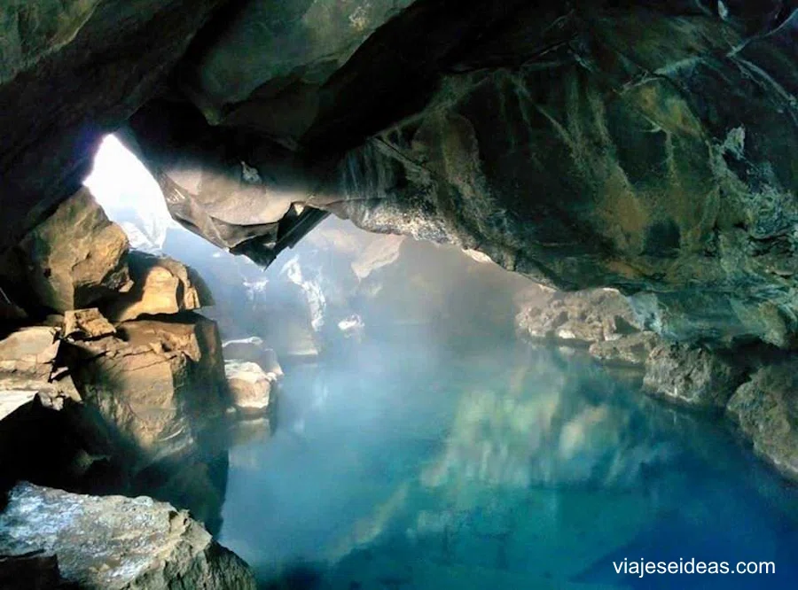 Interior de la cueva