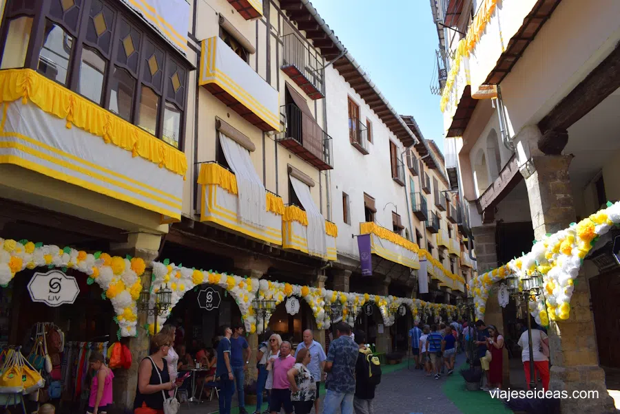 Calles del centro adornadas en el Sexenni