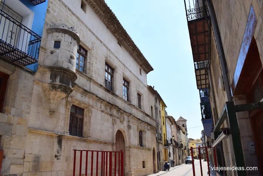 Fachada del palacio