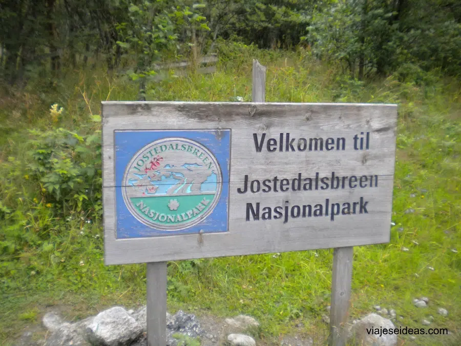 Cartel de bienvenida al PN