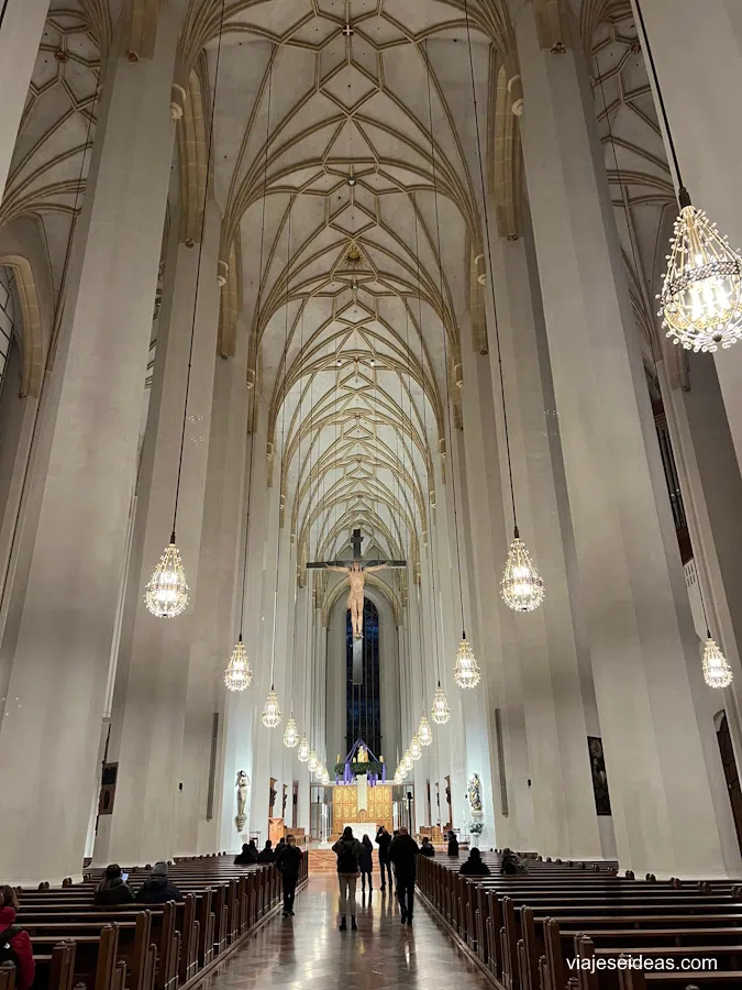 Interior de la catedral