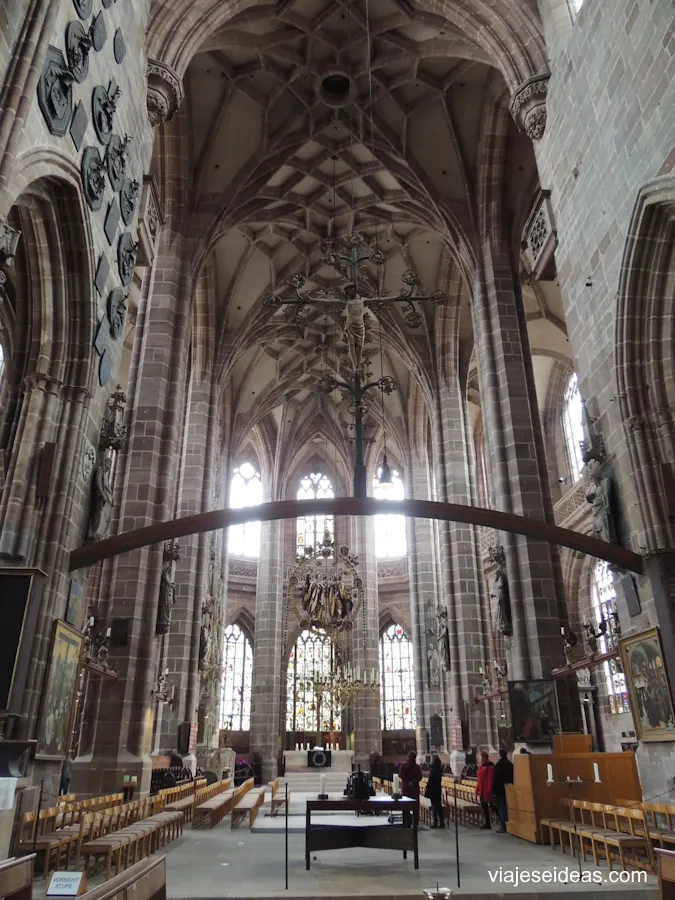 Interior de la iglesia
