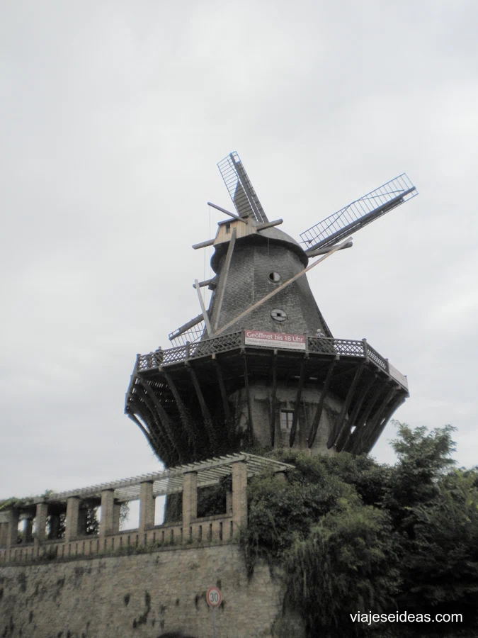 Exterior del molino