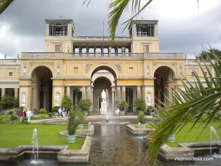 Fachada del palacio