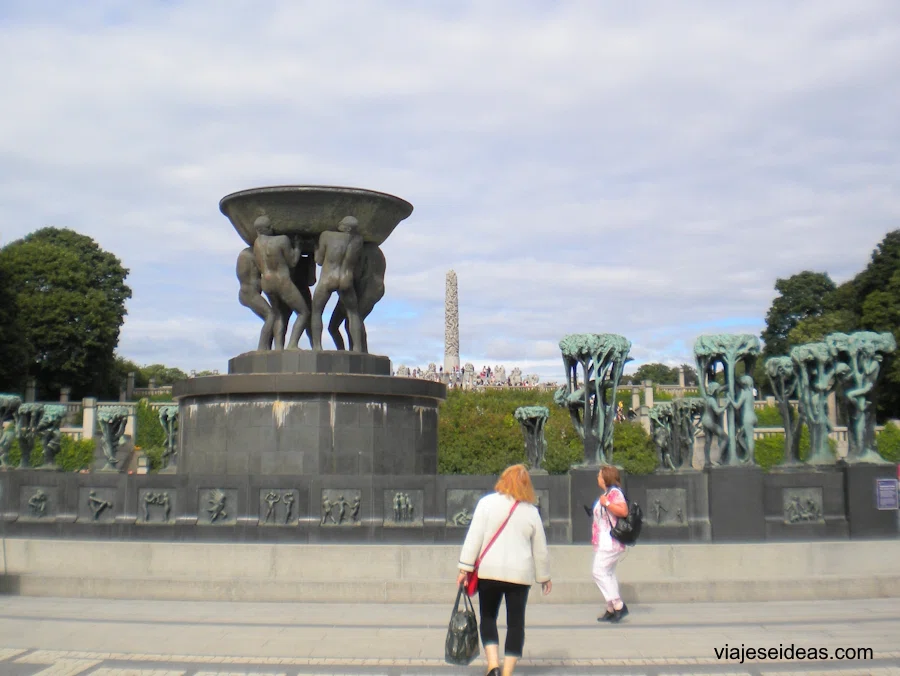 Estatuas en el parque