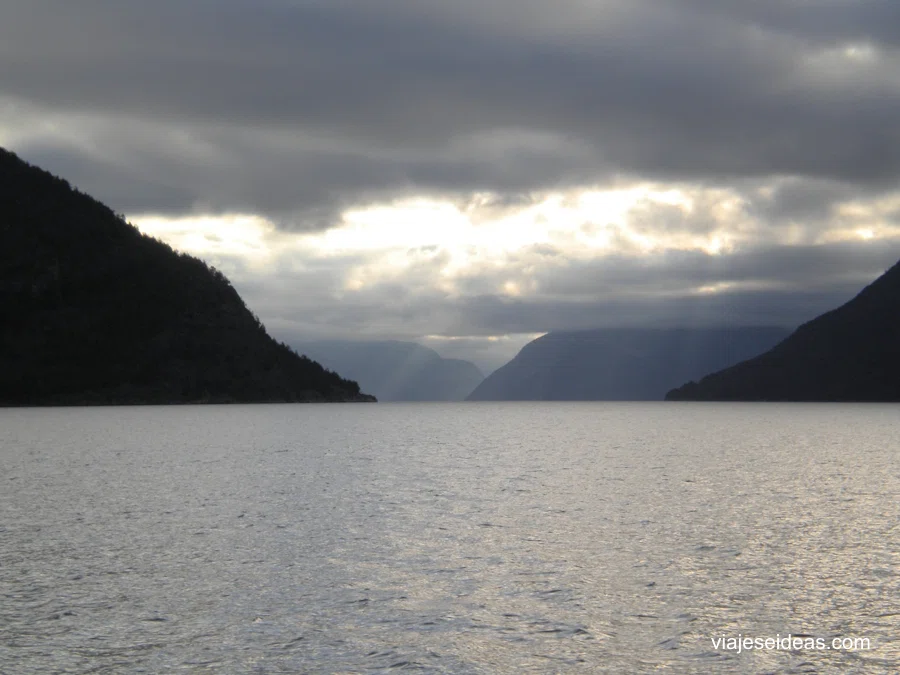 Viajando por el Sognefjord