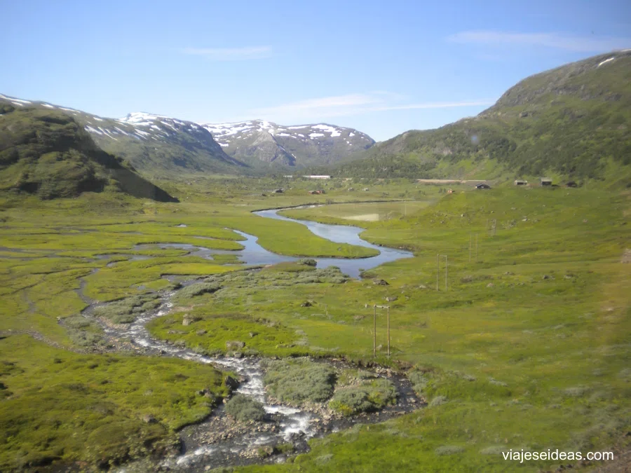 El valle desde el tren